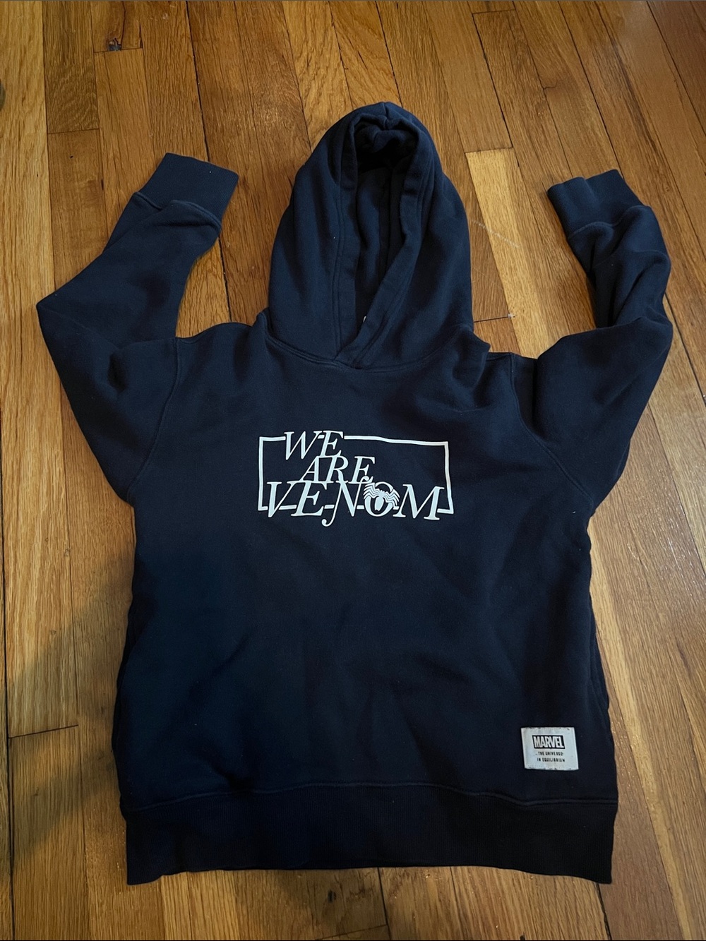 Uniqlo Marvel Navy Pullover with White 'We Are Venom' Graphic age 9/10